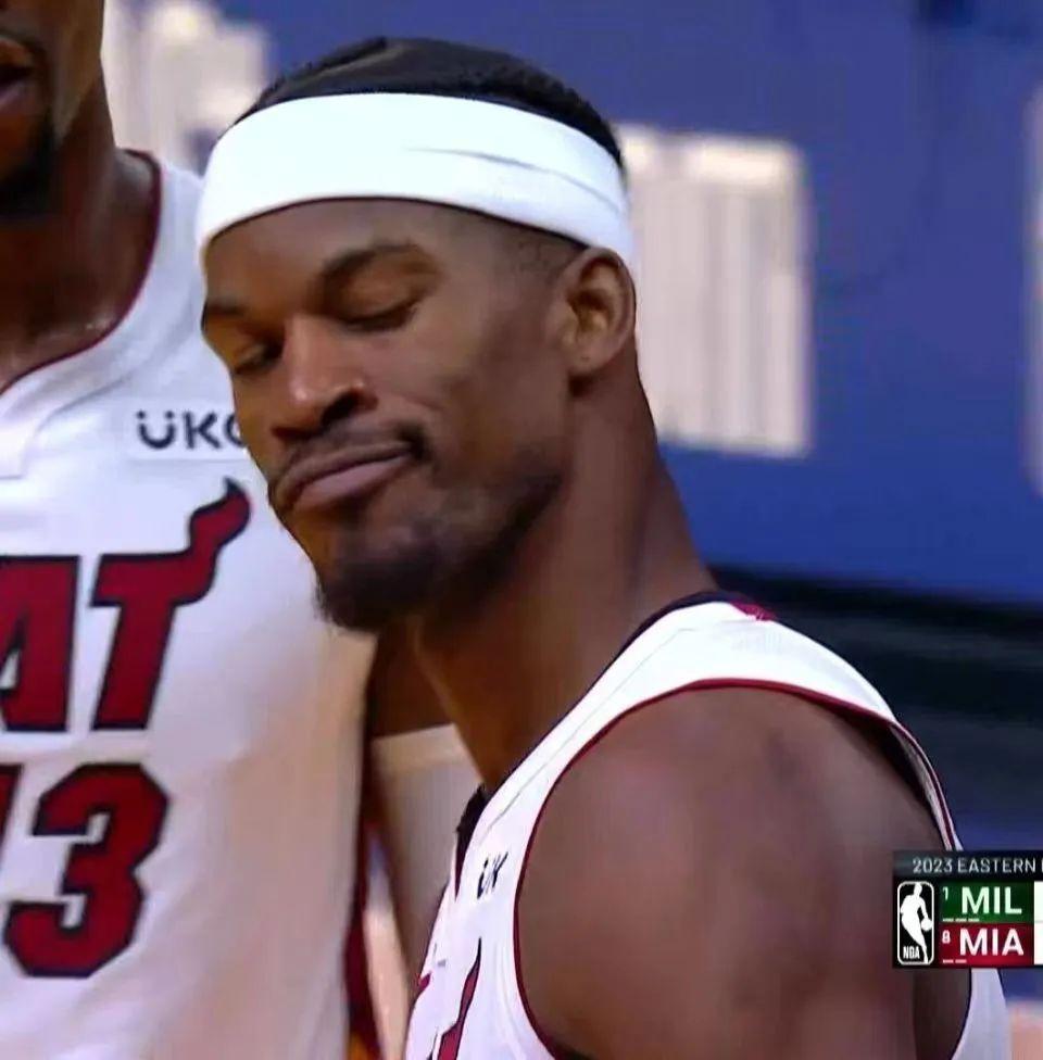 包含巴特勒重返赛场,领先优势明显首场状态出色,热火观众沸腾!观众掌声雷动的词条 包含巴特勒重返赛场,领先优势明显首场状态出色,热火观众沸腾!观众掌声雷动的词条