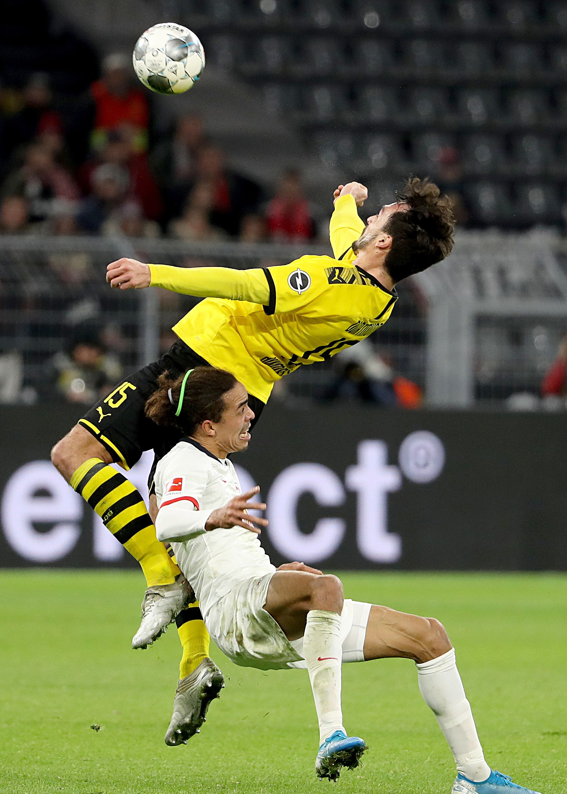 九游娱乐-风云突变多伦多猛龙窗口期刷新队史纪录皇家马德里迎德甲关键赛，集结日莱比锡队长鼓劲都惊呆了的简单介绍